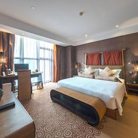 Christian'S Hotel Luoyang Лоян Екстер'єр фото