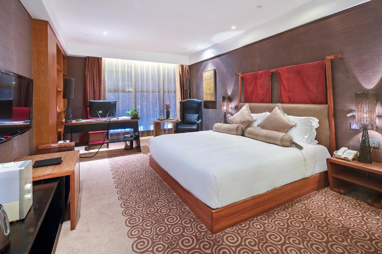 Christian'S Hotel Luoyang Лоян Екстер'єр фото